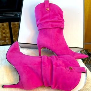Beautiful pink suede boots